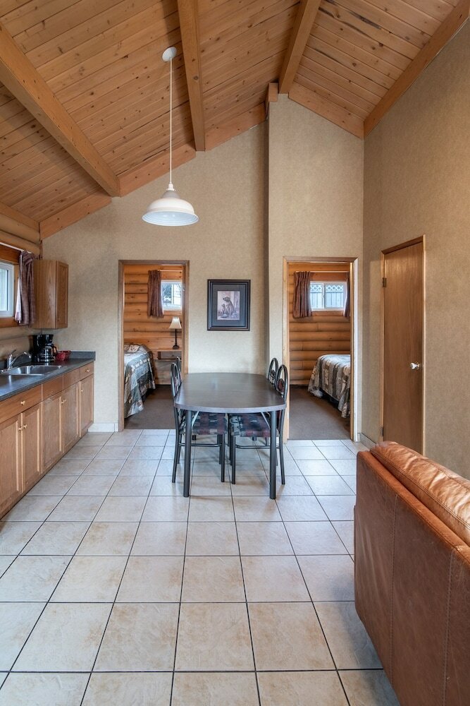 Фото Elkwater Lake Lodge