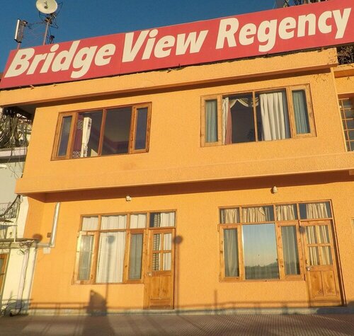 Гостиница Bridge View Regency