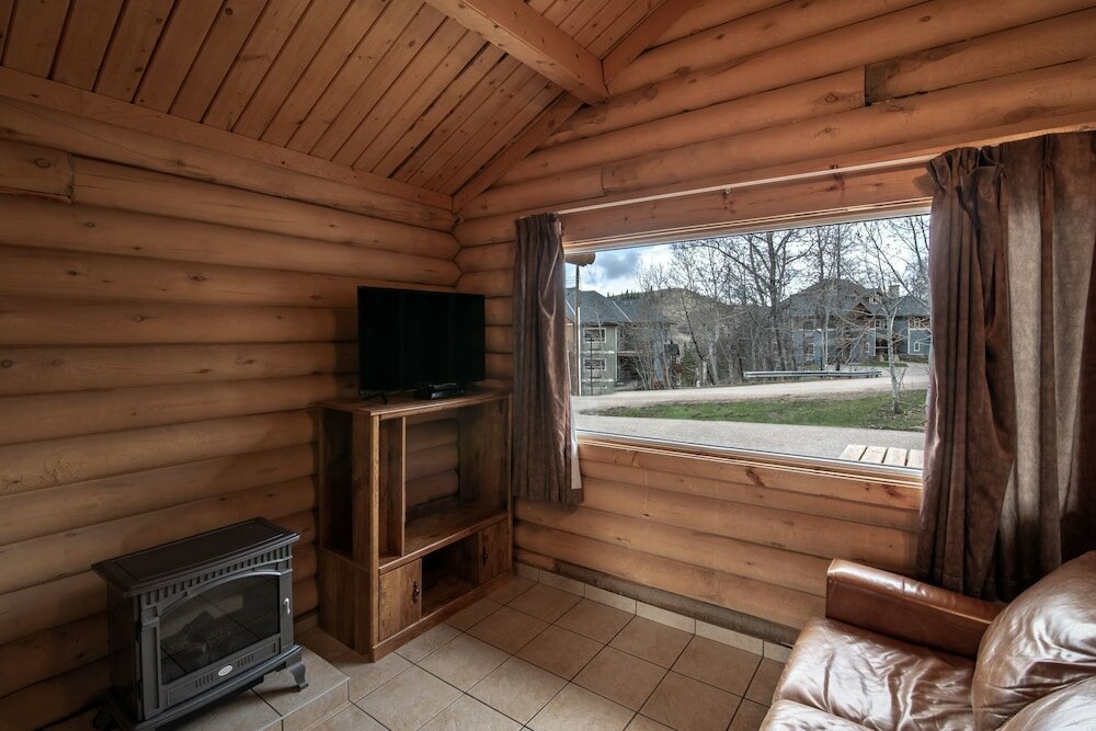 Фото Elkwater Lake Lodge