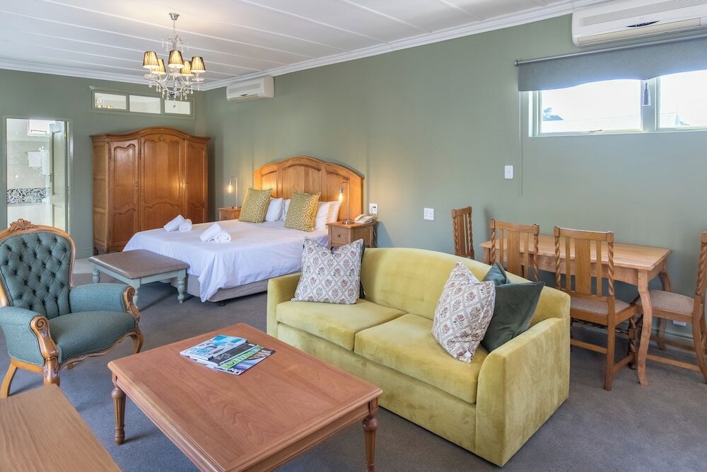 Фото Montagu Country Hotel