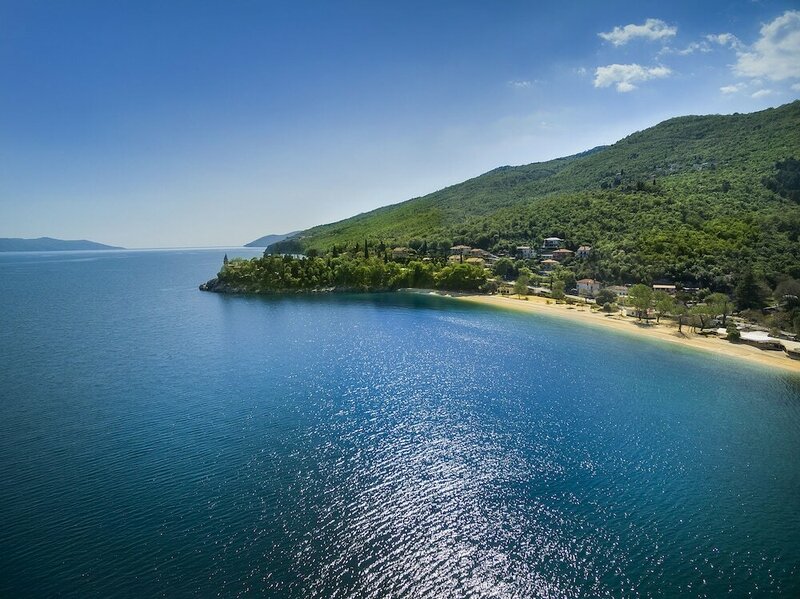 Гостиница Holiday Resort Medveja - Liburnia