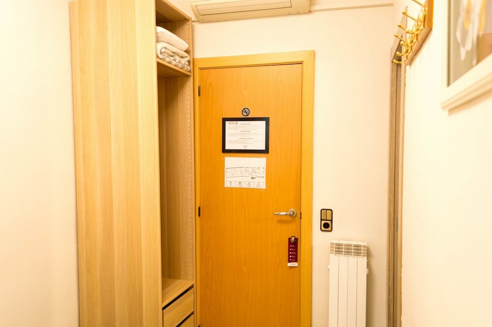 Фото Hostal Alogar