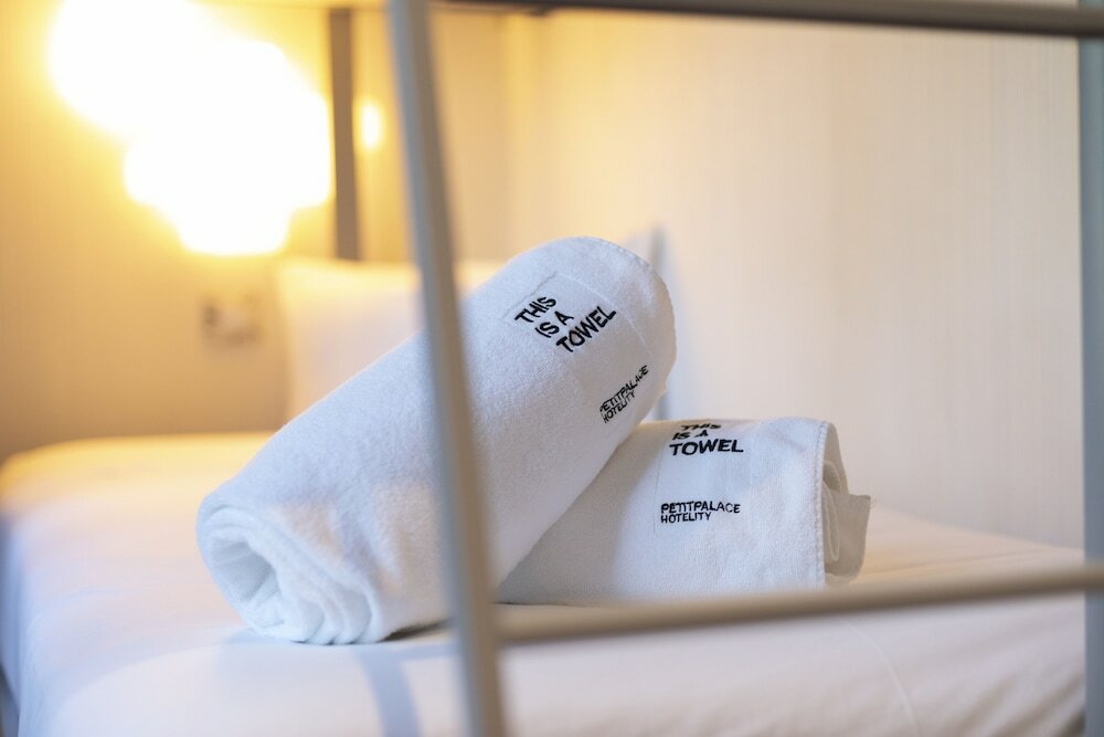 Фото Petit Palace Santa Bárbara