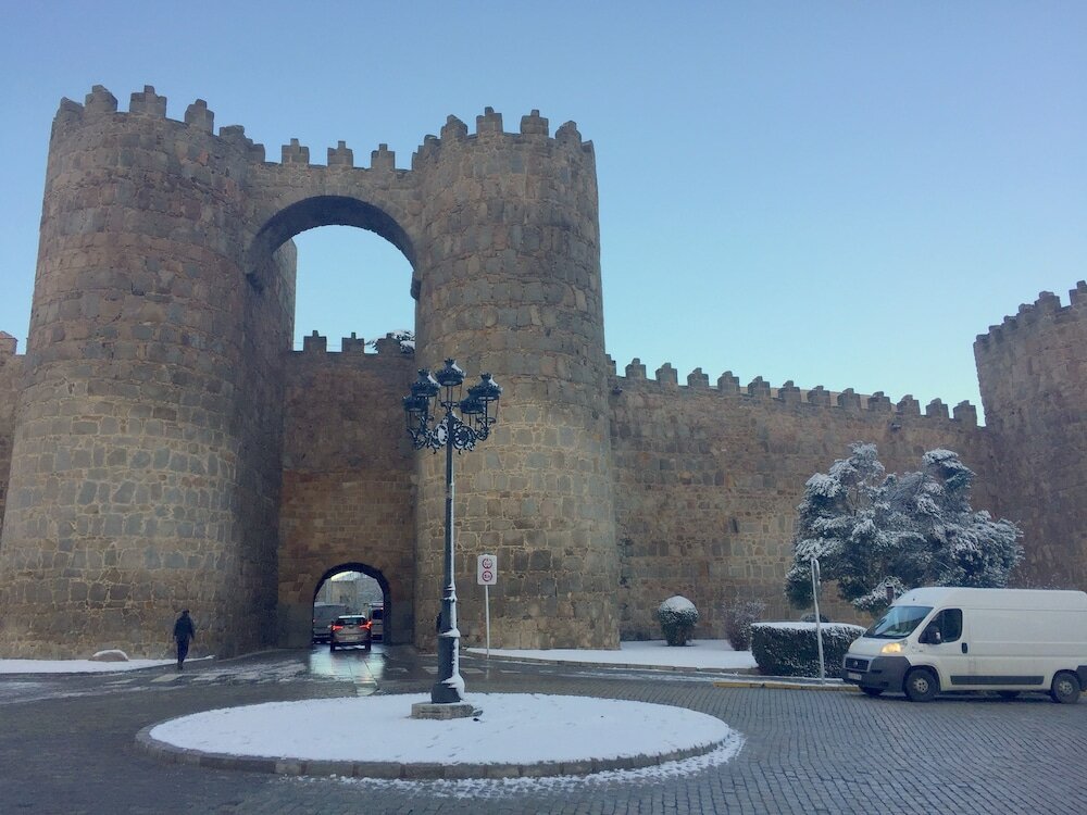 Фото Hotel Arco San Vicente