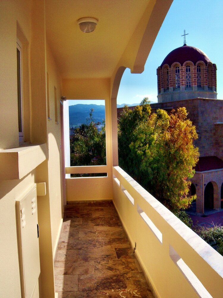 Фото Fantasia Hotel Apartments