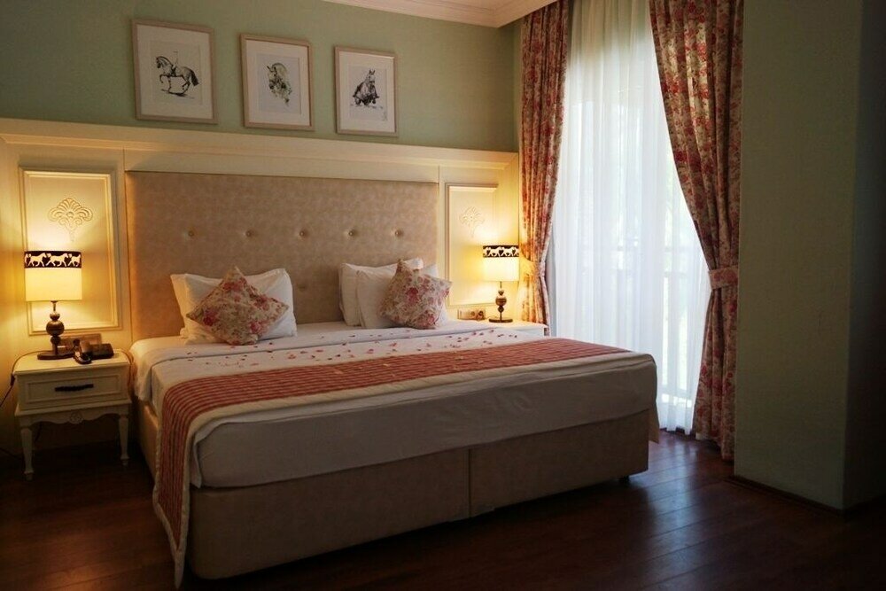 Фото Padok Premium Hotel & Stables