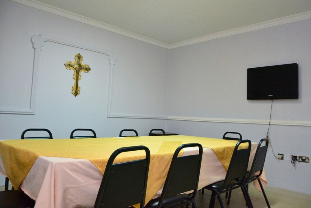 Фото Quiet Pools Inn and Residence