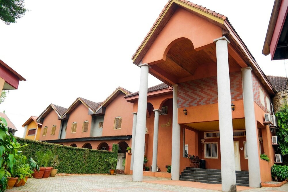 Фото отеля 1