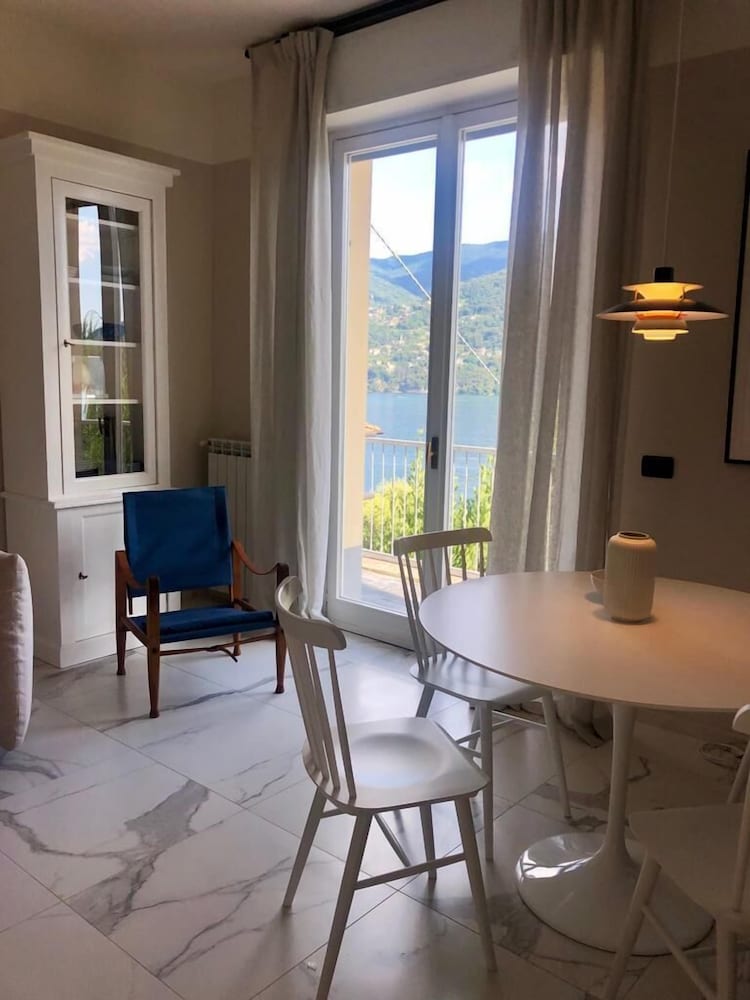 Фото In-Style Carate Urio apartment