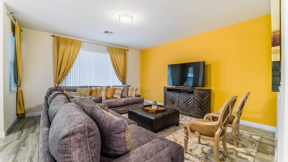 Фото 4706 Sleepy Hollow Drive