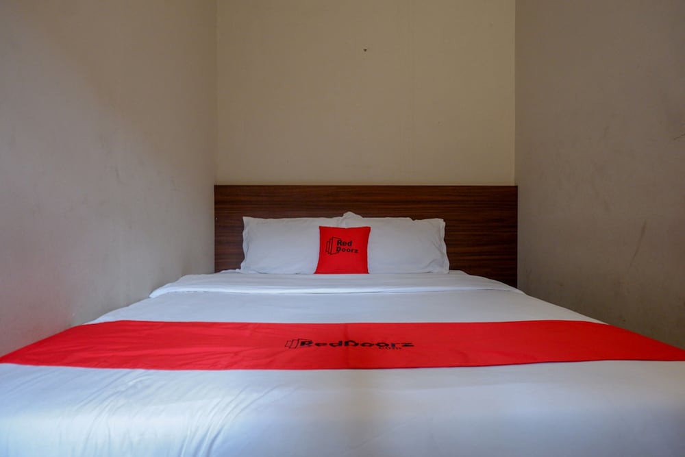 Фото RedDoorz near Stasiun Tawang Semarang