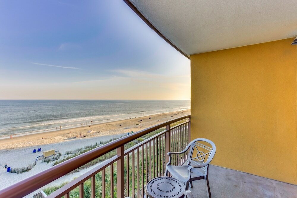 Фото Beachfront Anderson Condos by Hosteeva