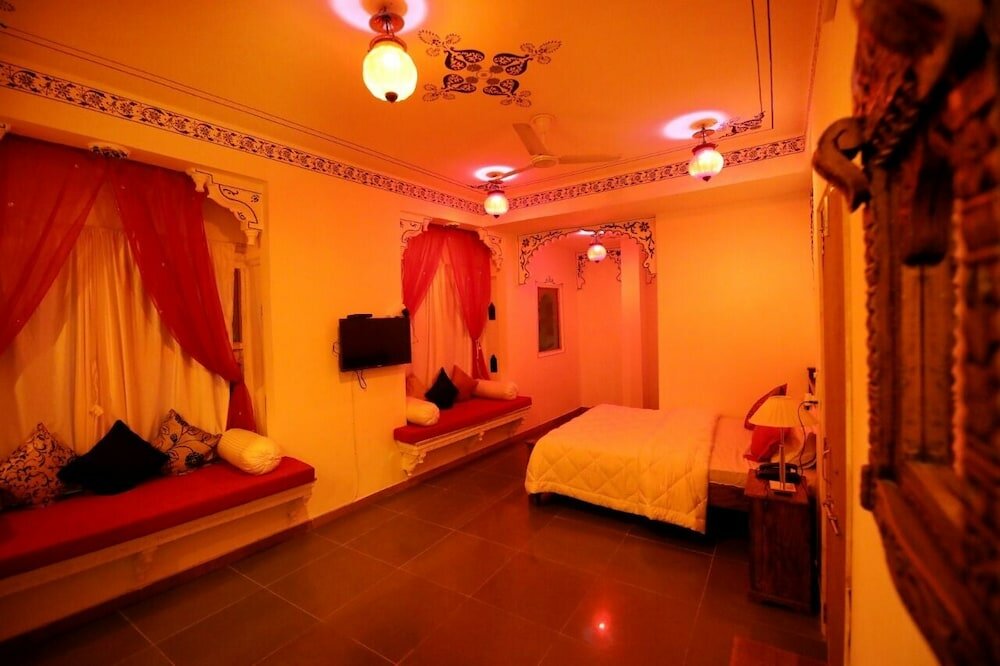 Фото Hotel Dhola Ghat Haweli