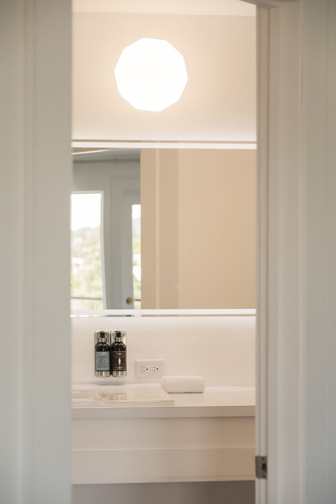 Фото Hollywood Hills Hotel