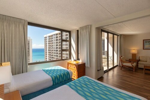 Гостиница 21St Floor With Panoramic Ocean Views 1 Block To Beach Free Parking And Wifi в Гонолулу