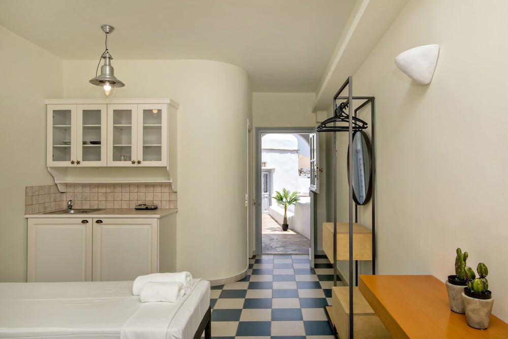 Фото Onar Hotel and Suites