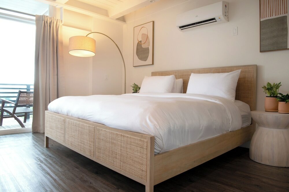 Фото Hollywood Hills Hotel