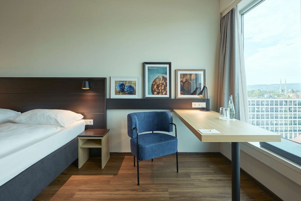 Фото Ghotel hotel & living Würzburg