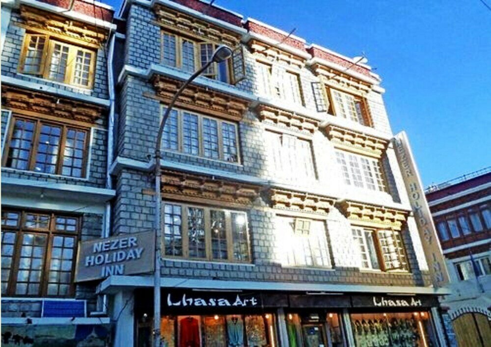 Фото отеля 1