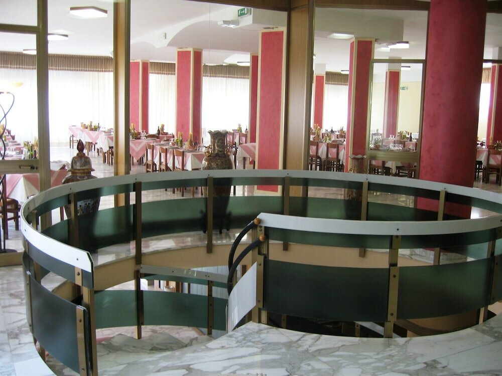 Фото Hotel Reali