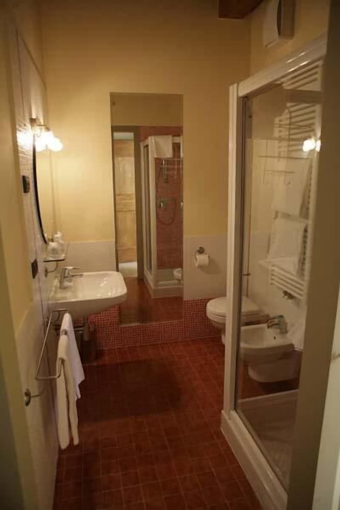 Фото Otto Ducati d'Oro