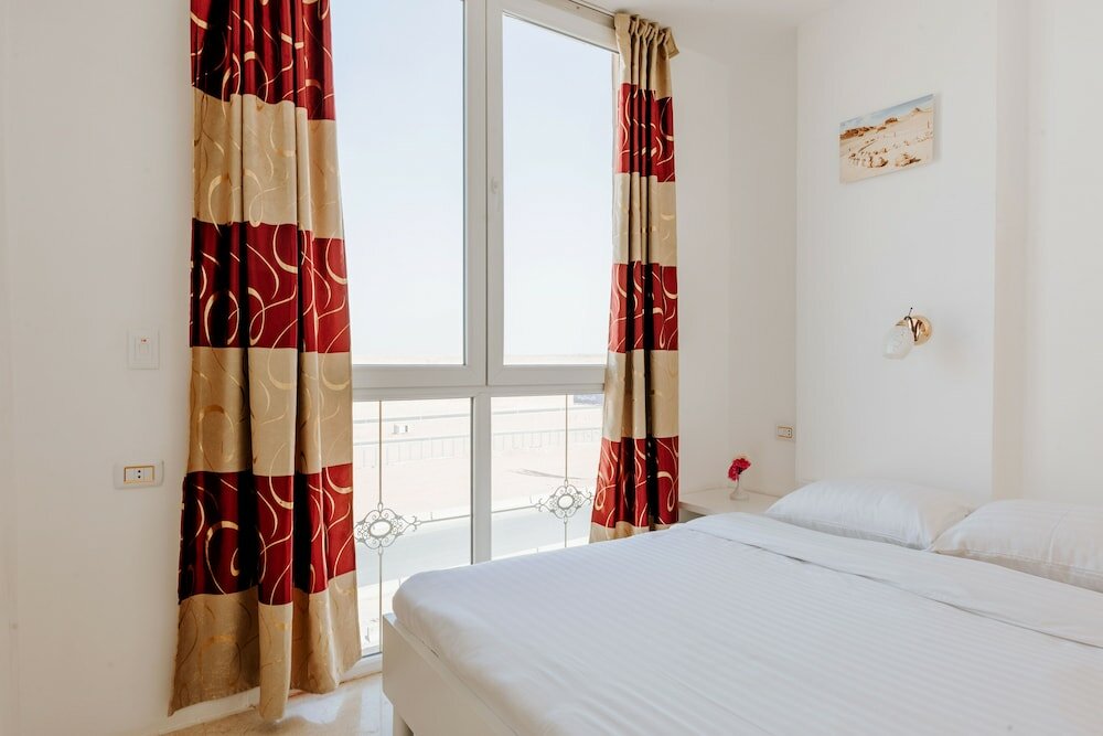 Фото Desert Moon