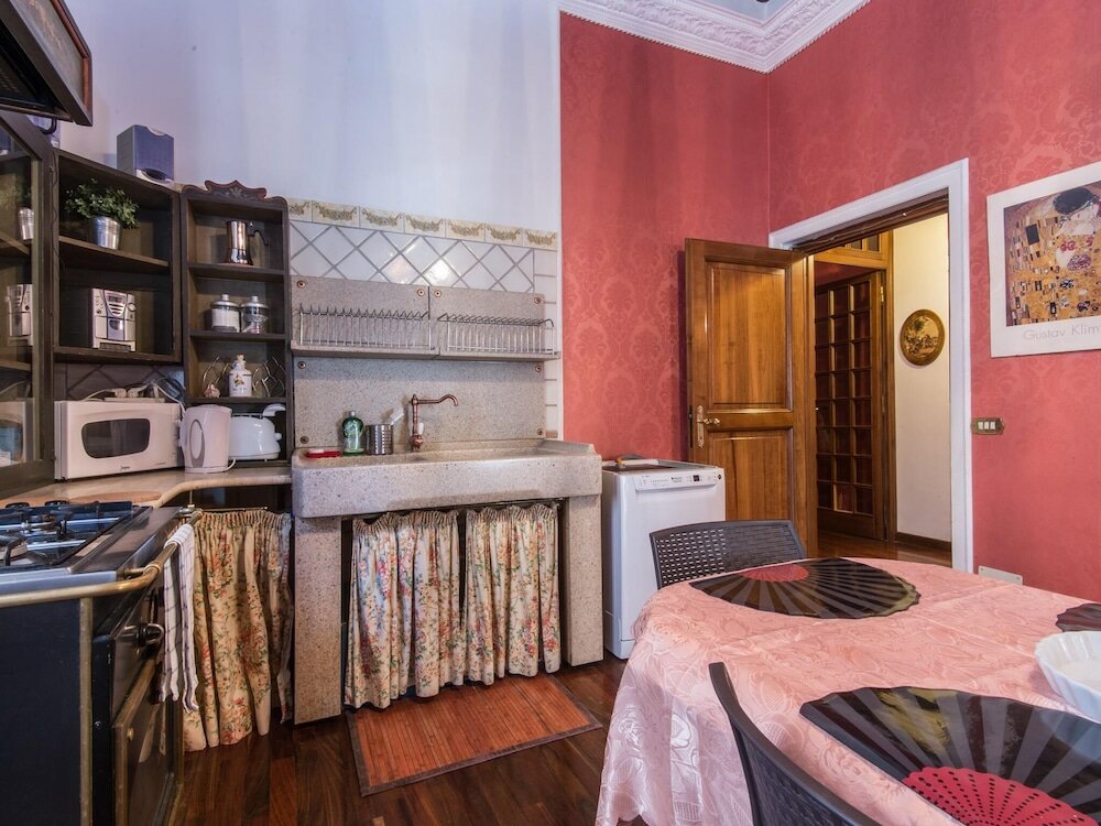 Фото Rsh Spanish Steps Luxury Apartment