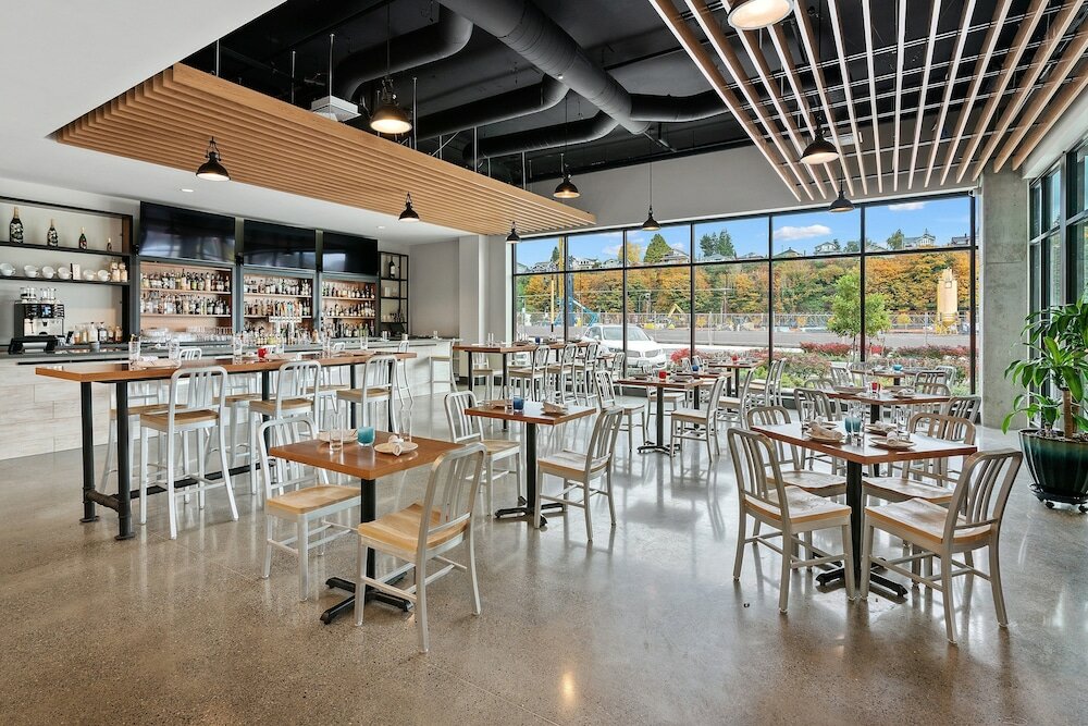 Фото Hotel Indigo Everett - Waterfront Place, an Ihg Hotel