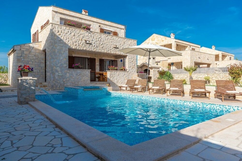 Фото Villa St. vid 3