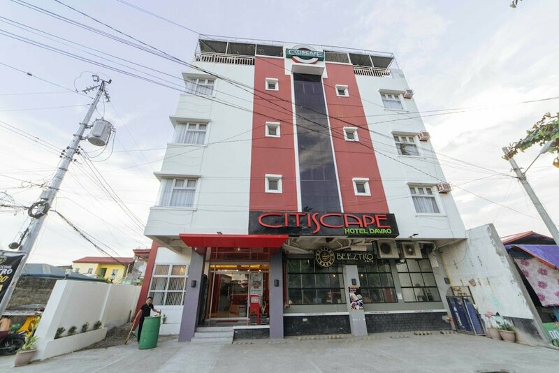 Гостиница RedDoorz Plus Near SM Lanang Davao в Давао