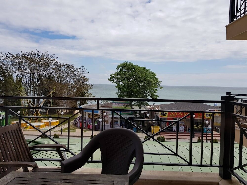 Фото 1-st Line Izvora Hotel Golden Sands