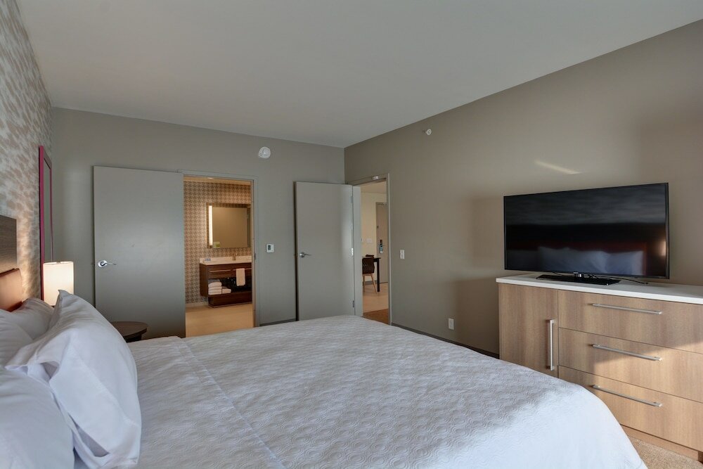 Фото Home2 Suites by Hilton Charlotte Piper Glen