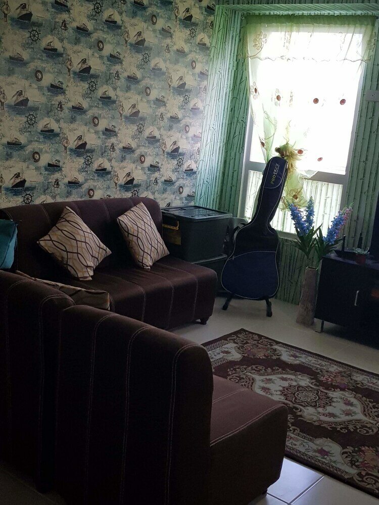 Фото Хостел Samanakan's Seafarers Condotel