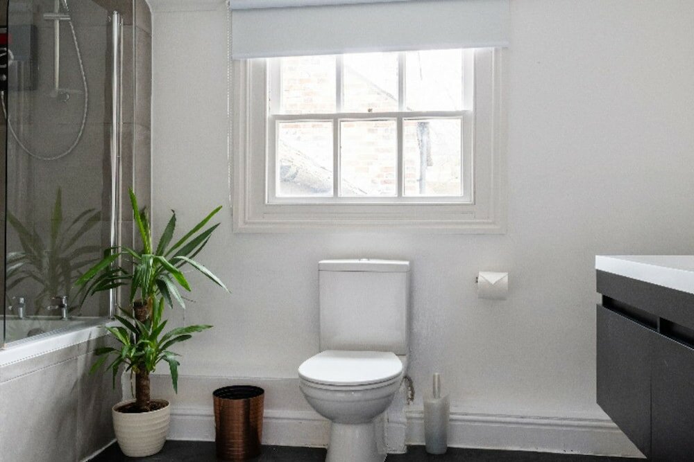 Фото The Historic Gem - Sleek & Central 3bdr Maisonette