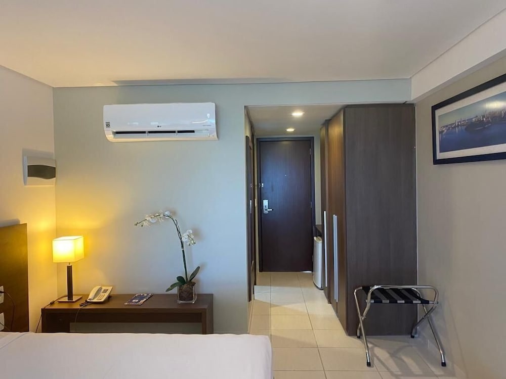 Фото Hy Beach Flats - International