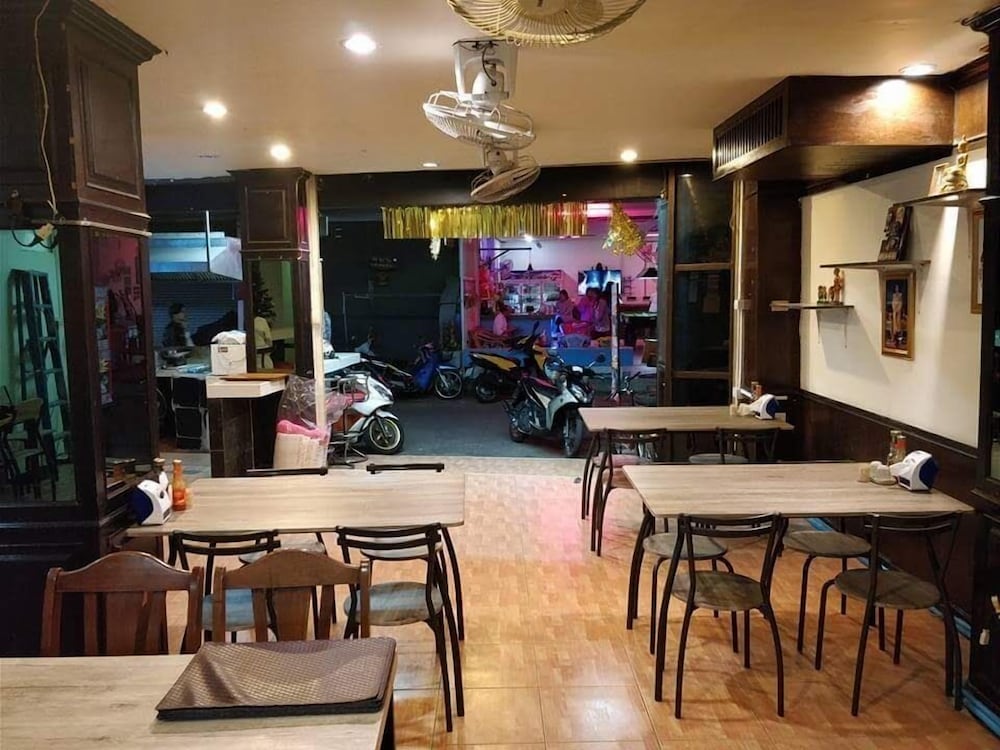 Фото Walking Street Encore Hotel