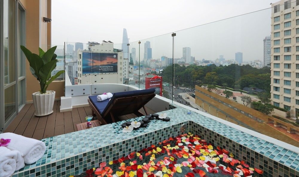 Фото Paradise Saigon Boutique Hotel & SPA