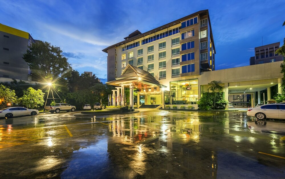 Фото Buri Sriphu Hotel & Convention Centre
