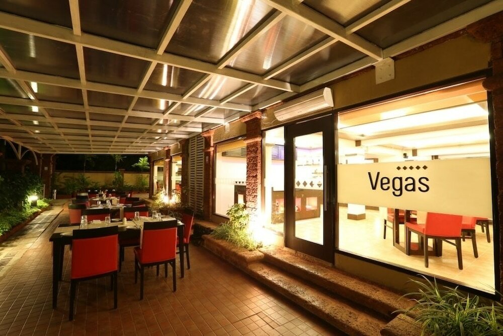 Фото Deltin Suites