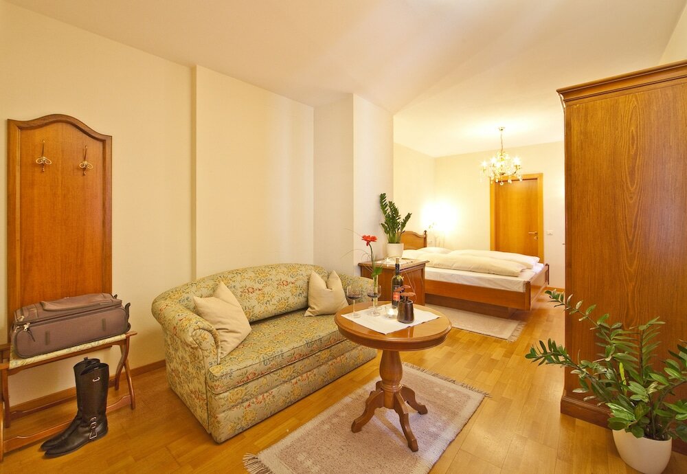 Фото Hotel Tyrol