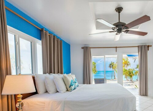 Гостиница Pelican Beach Hotel