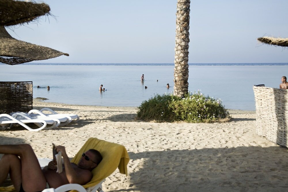 Фото Blend Elphistone Resort