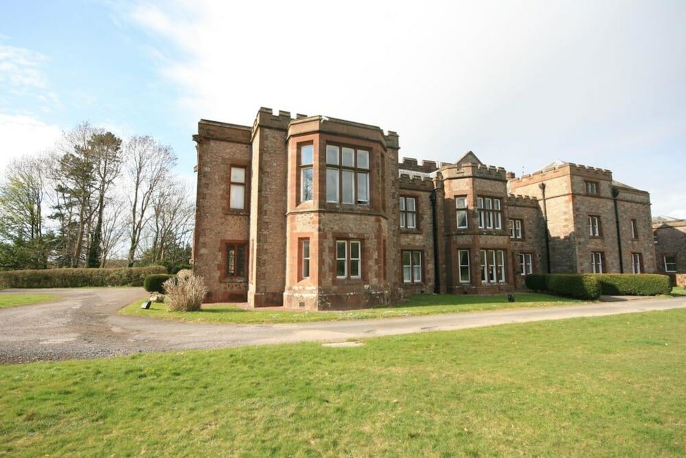 Фото Irton Hall
