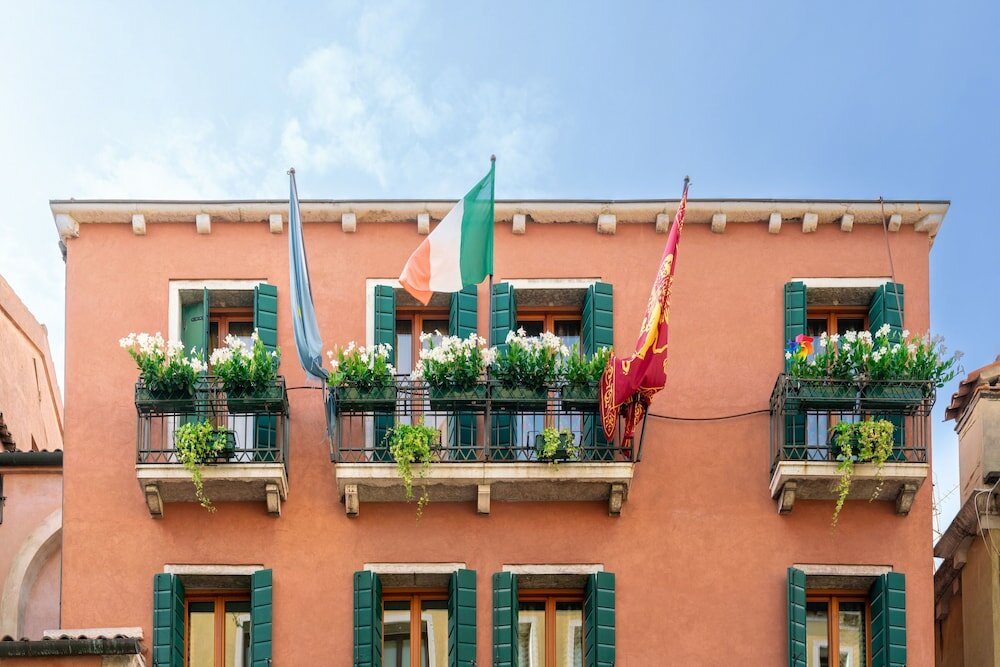 Фото Palazzo San Luca