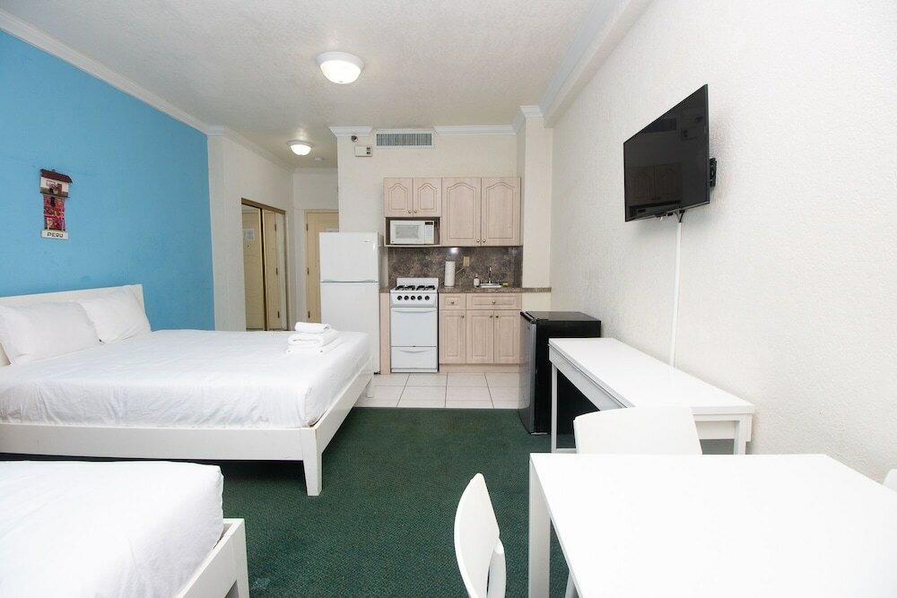 Фото 215 City View Hollywood Beach