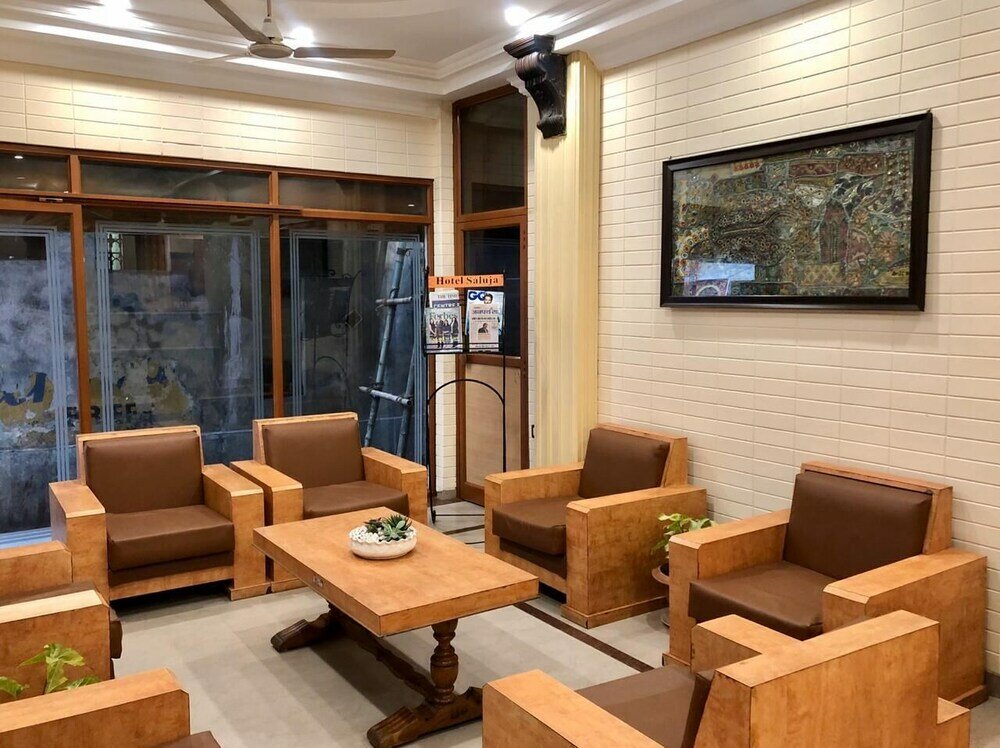 Фото Hotel Saluja