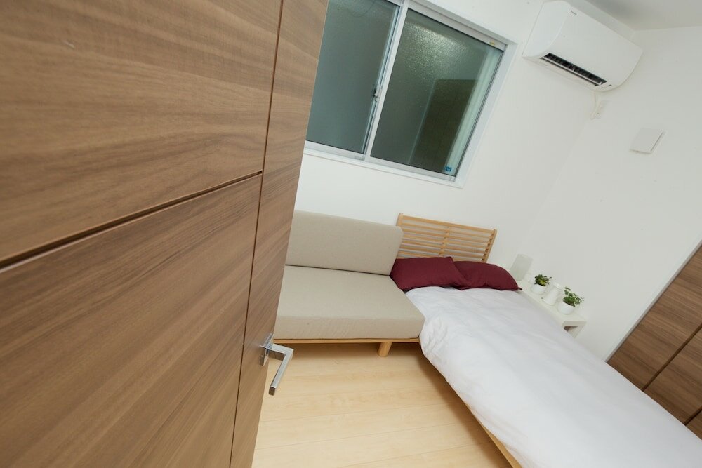 Фото Nishi-Sugamo Guest House. 2min to Nishi-Sugamo Sta. 13min to Ikebukuro Sta