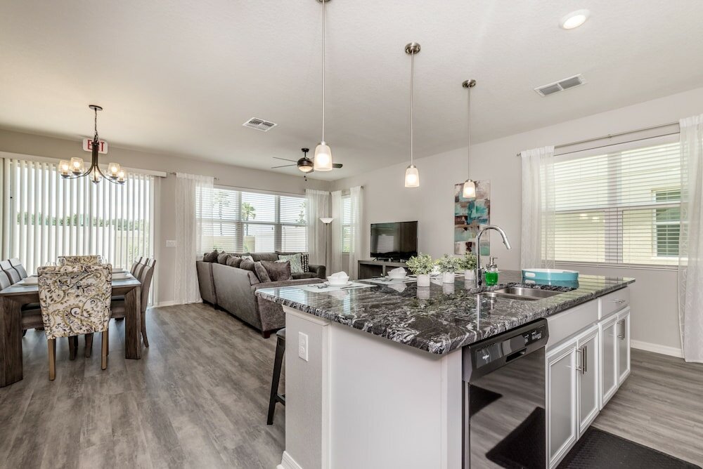 Фото 5153ad Amazing Compass Baytown Home Sleeps 10