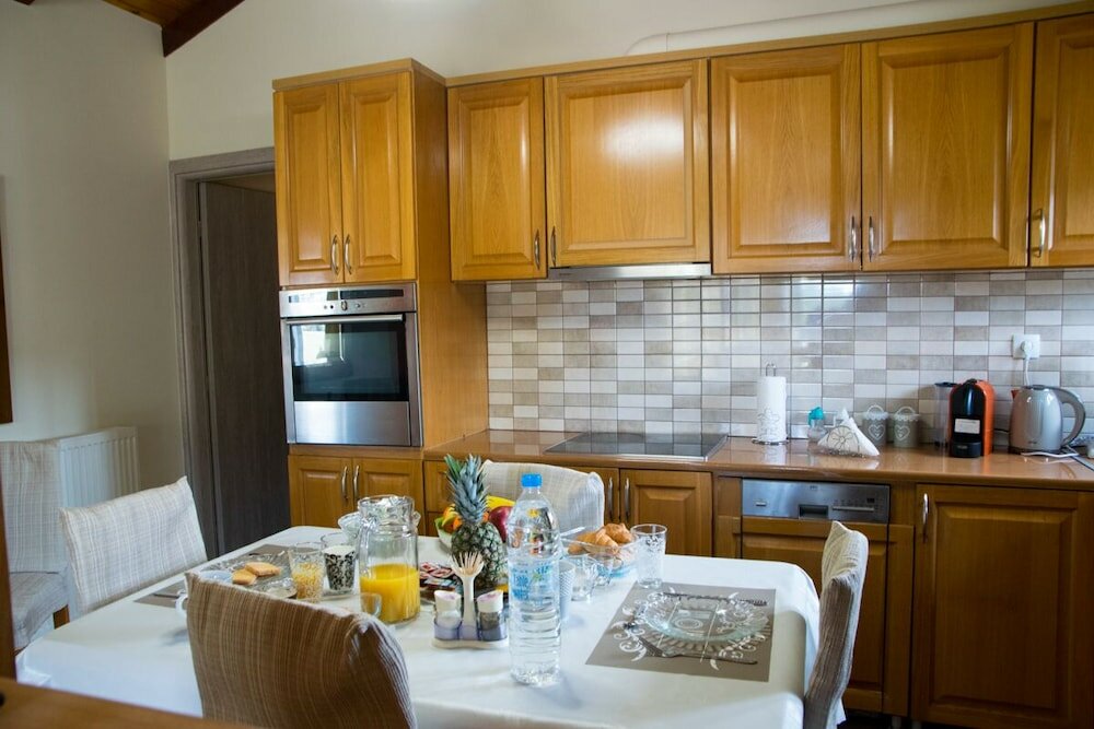 Фото Sunset Apartments near Athens Airport