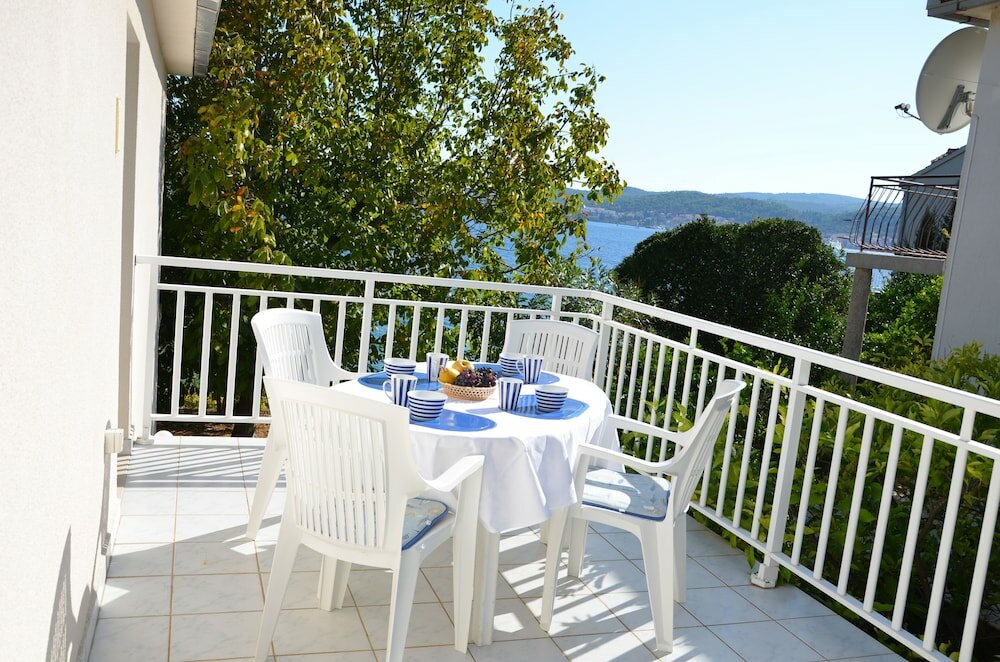 Фото Apartments Šestanović